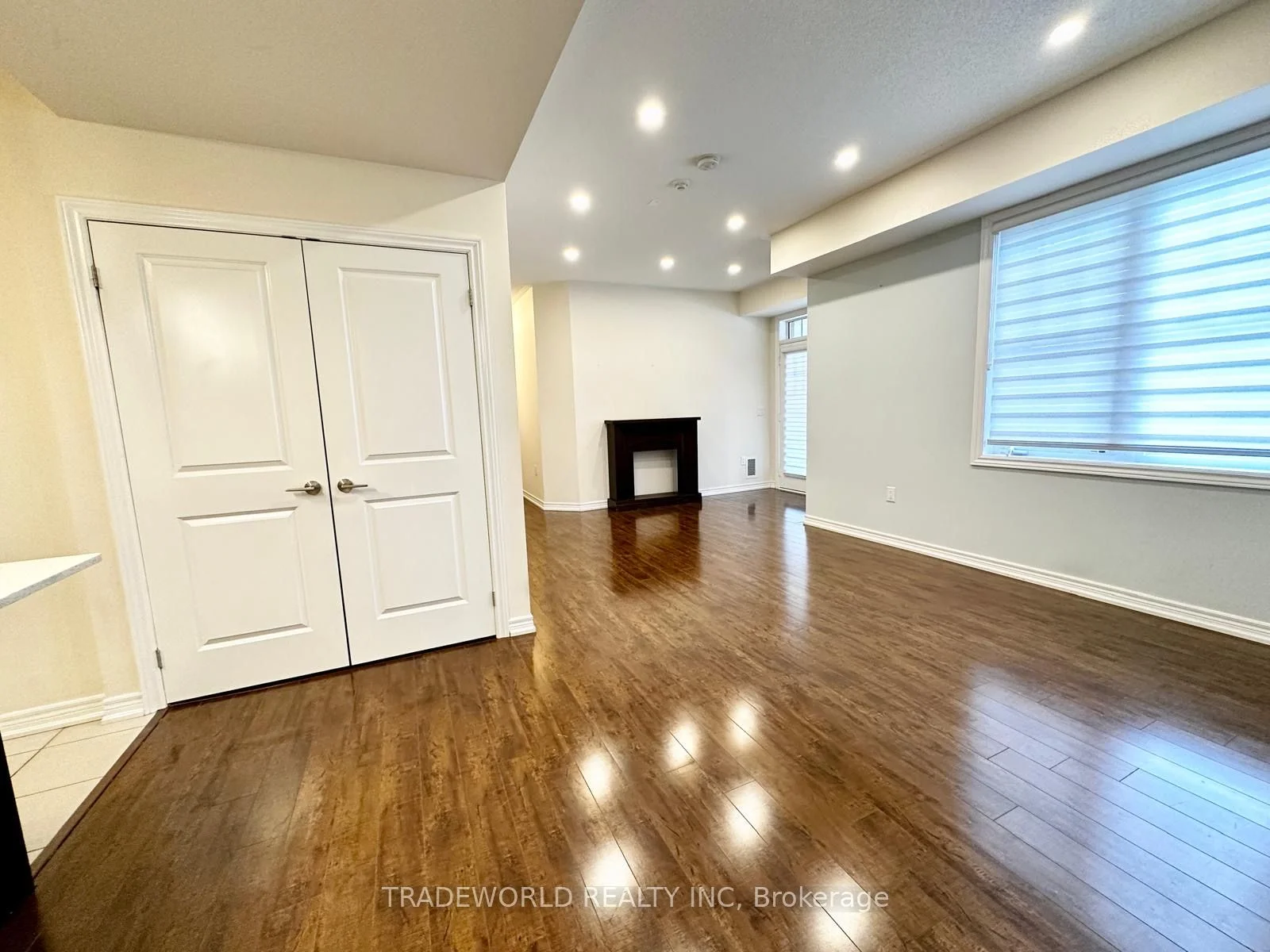 269 Georgian Drive 101, Oakville, On L6h 0l1