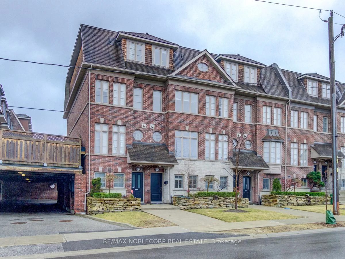 573 Oxford Street, Toronto W06, ON M8Y 1E6