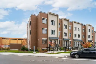 Condo Townhouse in Mississauga
