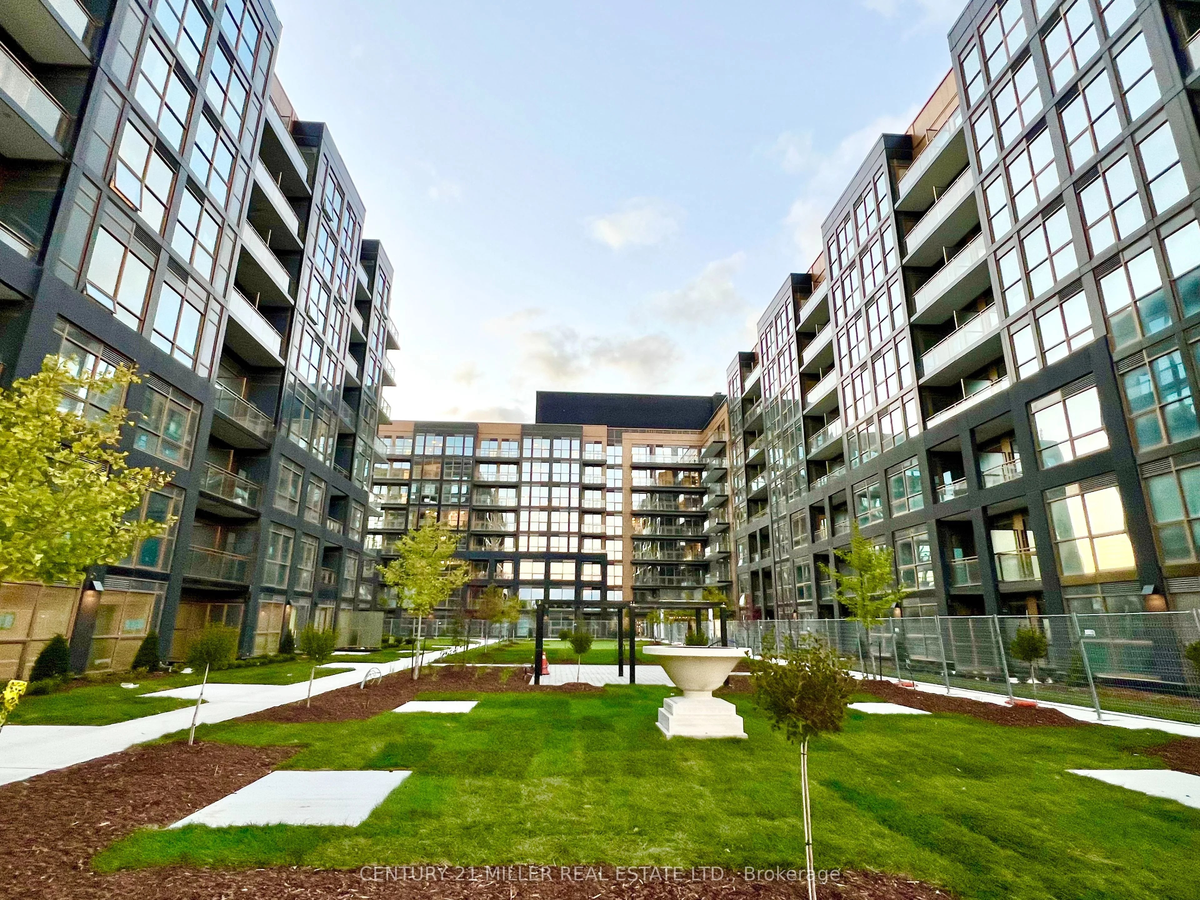 Condo Apartment in Oakville