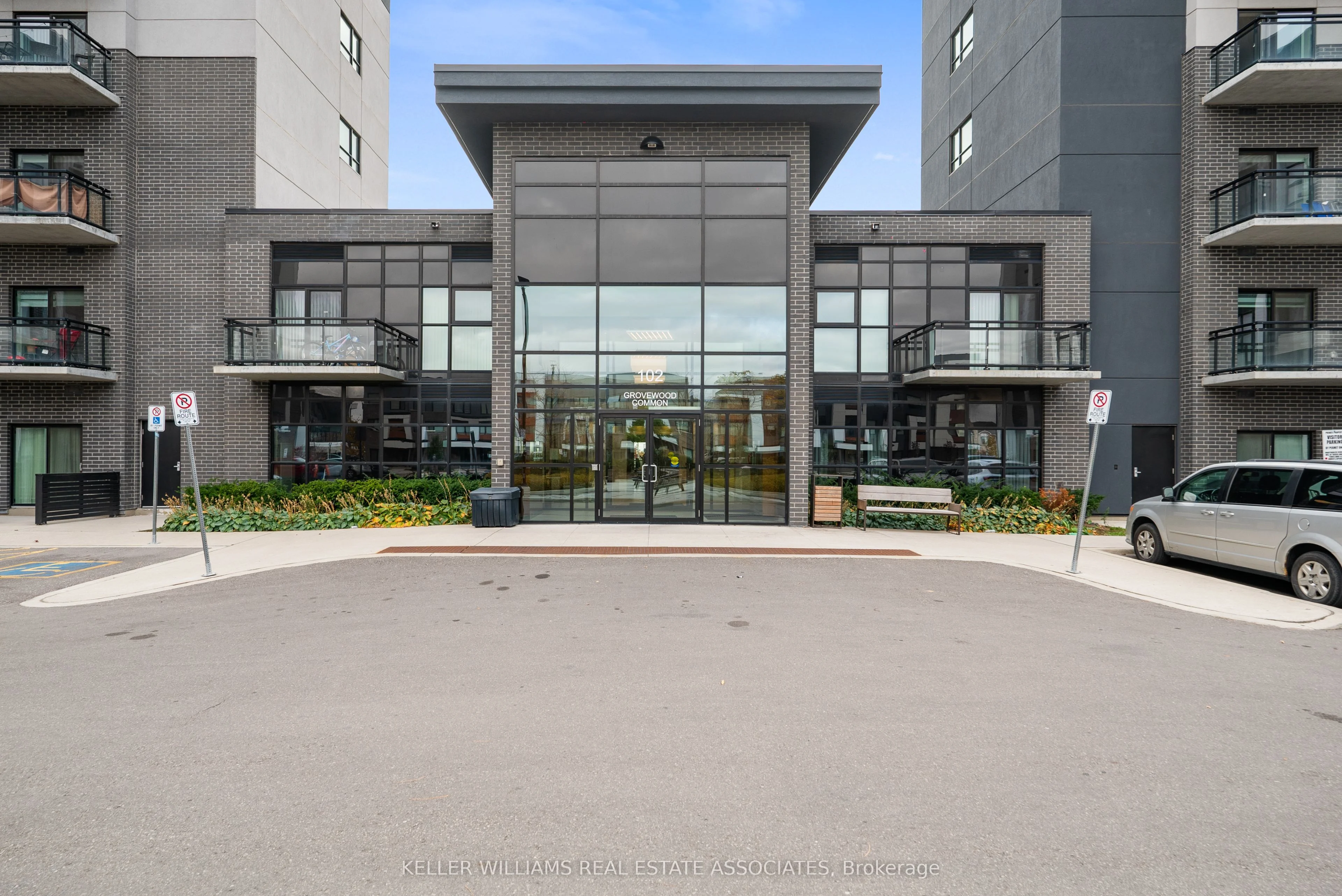 102 Grovewood Common Crescent 602, Oakville, On L9h 0x2