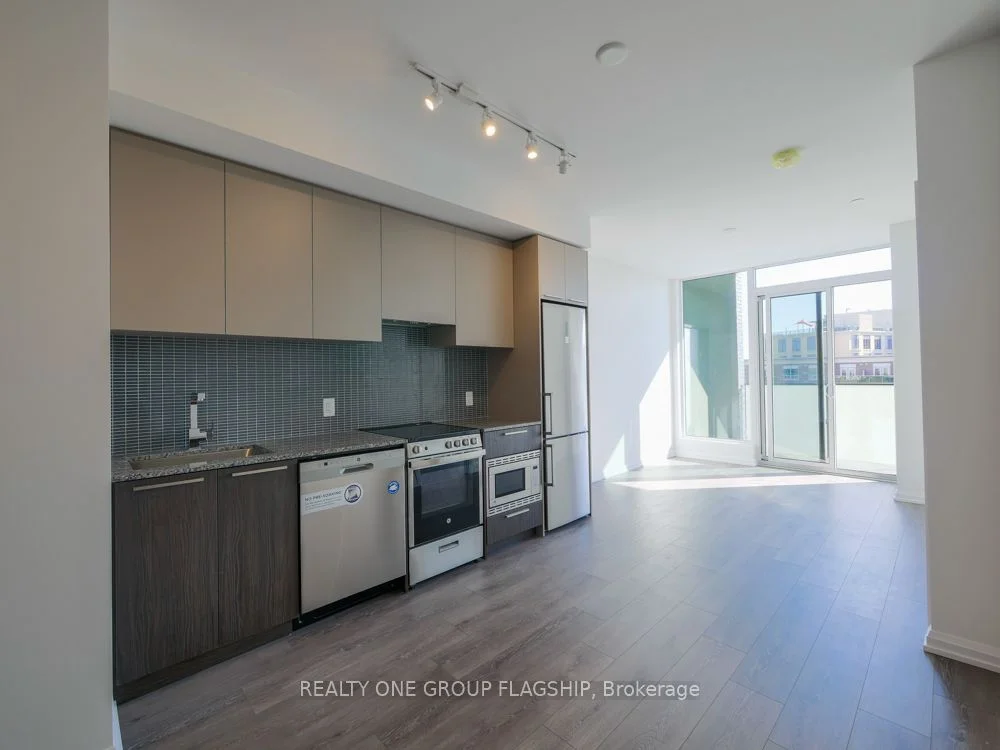 4208 Dundas Street W 504, Toronto W08, On M8x 0b1