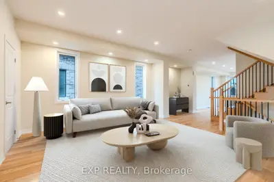 Att/Row/Townhouse in Burlington