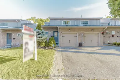 Condo Townhouse in Brampton
