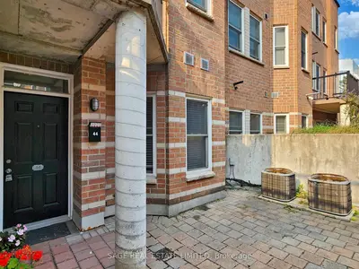 Condo Townhouse in Toronto