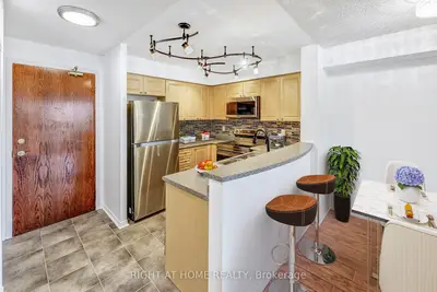 Condo Apartment in Toronto