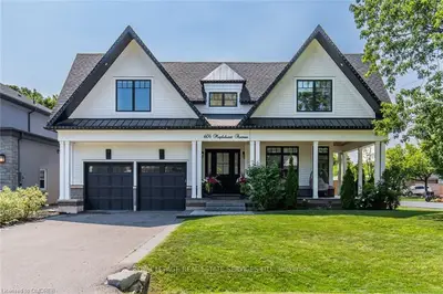 Detached in Oakville