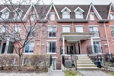 Condo Townhouse in Toronto