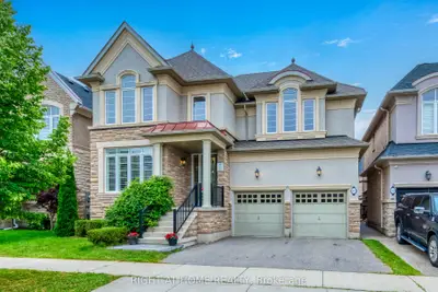 Detached in Oakville