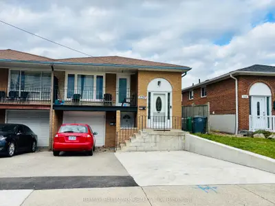 Semi-Detached in Mississauga