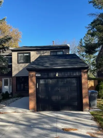 Semi-Detached in Mississauga