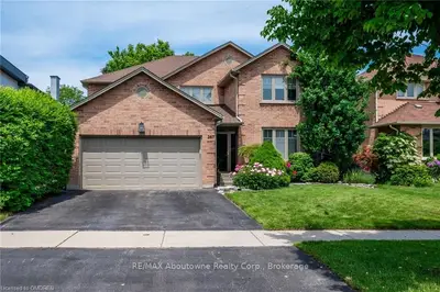 267 River Oaks Boulevard W, Oakville, On L6h 3v2