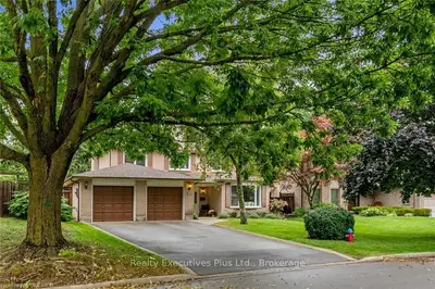 Detached in Oakville