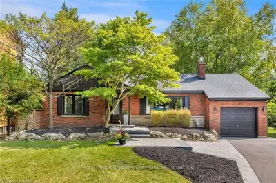 Detached in Burlington