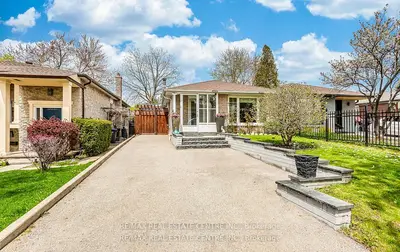 Semi-Detached in Mississauga