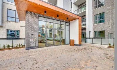 Condo Apartment in Milton
