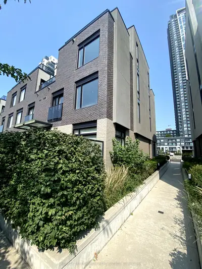 Condo Townhouse in Mississauga
