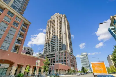 Condo Apartment in Mississauga