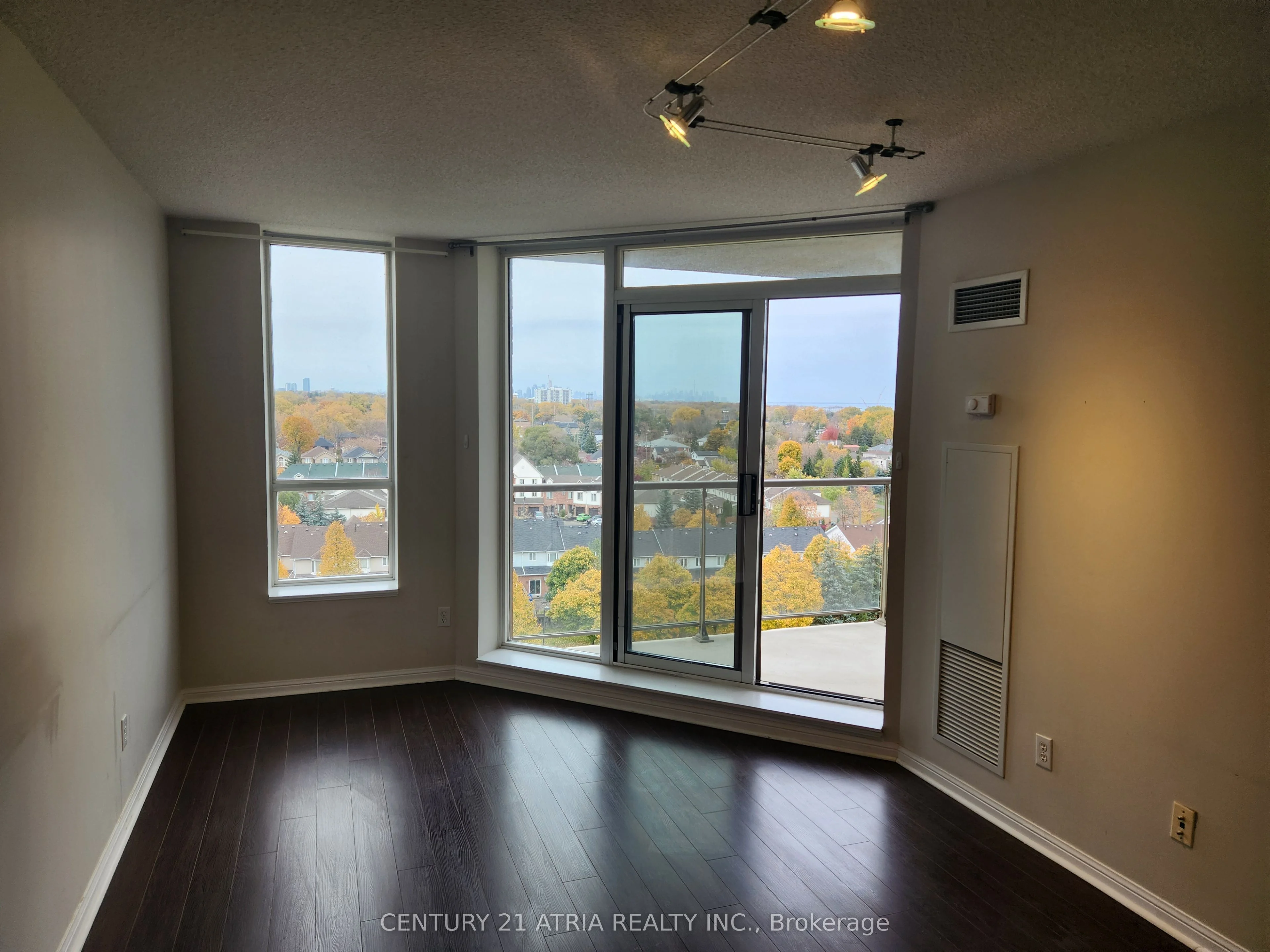 1150 Parkwest Place 1007, Mississauga, On L5e 3k4