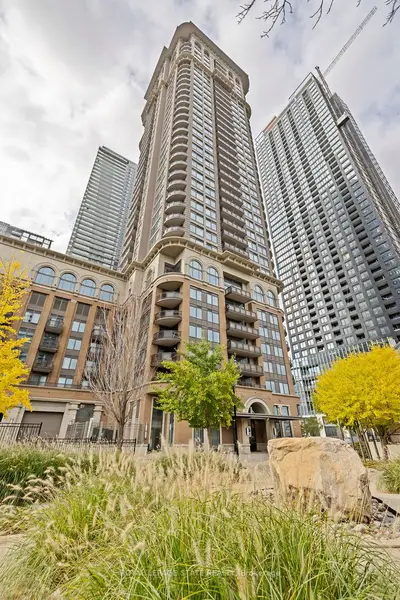 Condo Apartment in Mississauga