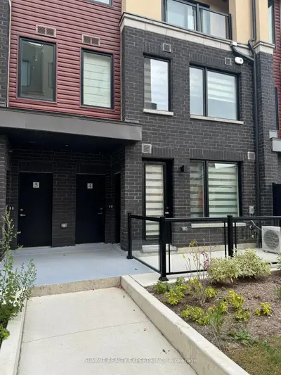 Condo Townhouse in Mississauga