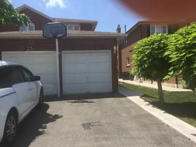 Detached in Brampton