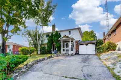 Semi-Detached in Mississauga
