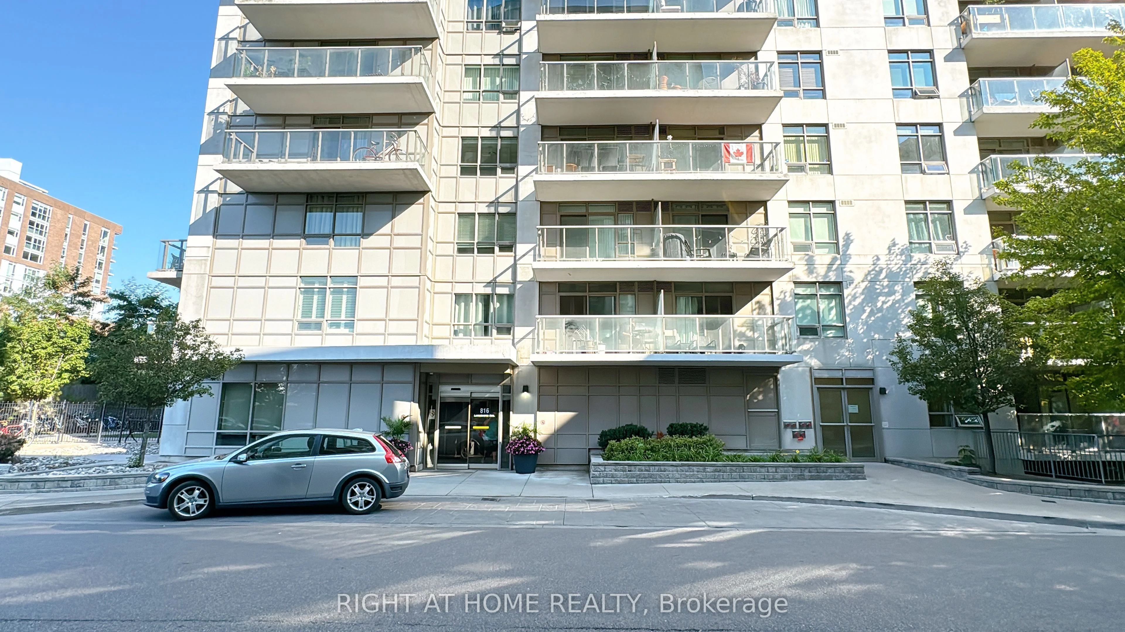 816 Lansdowne Avenue 106, Toronto W02, On M6h 4k6