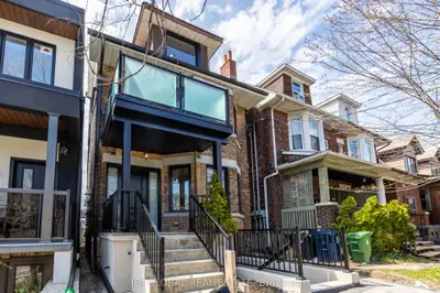 Fourplex in Toronto