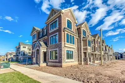 Att/Row/Townhouse in Oakville