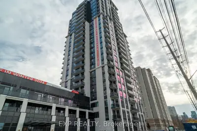 Common Element Condo in Mississauga