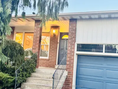 Detached in Oakville