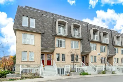 Condo Townhouse in Toronto