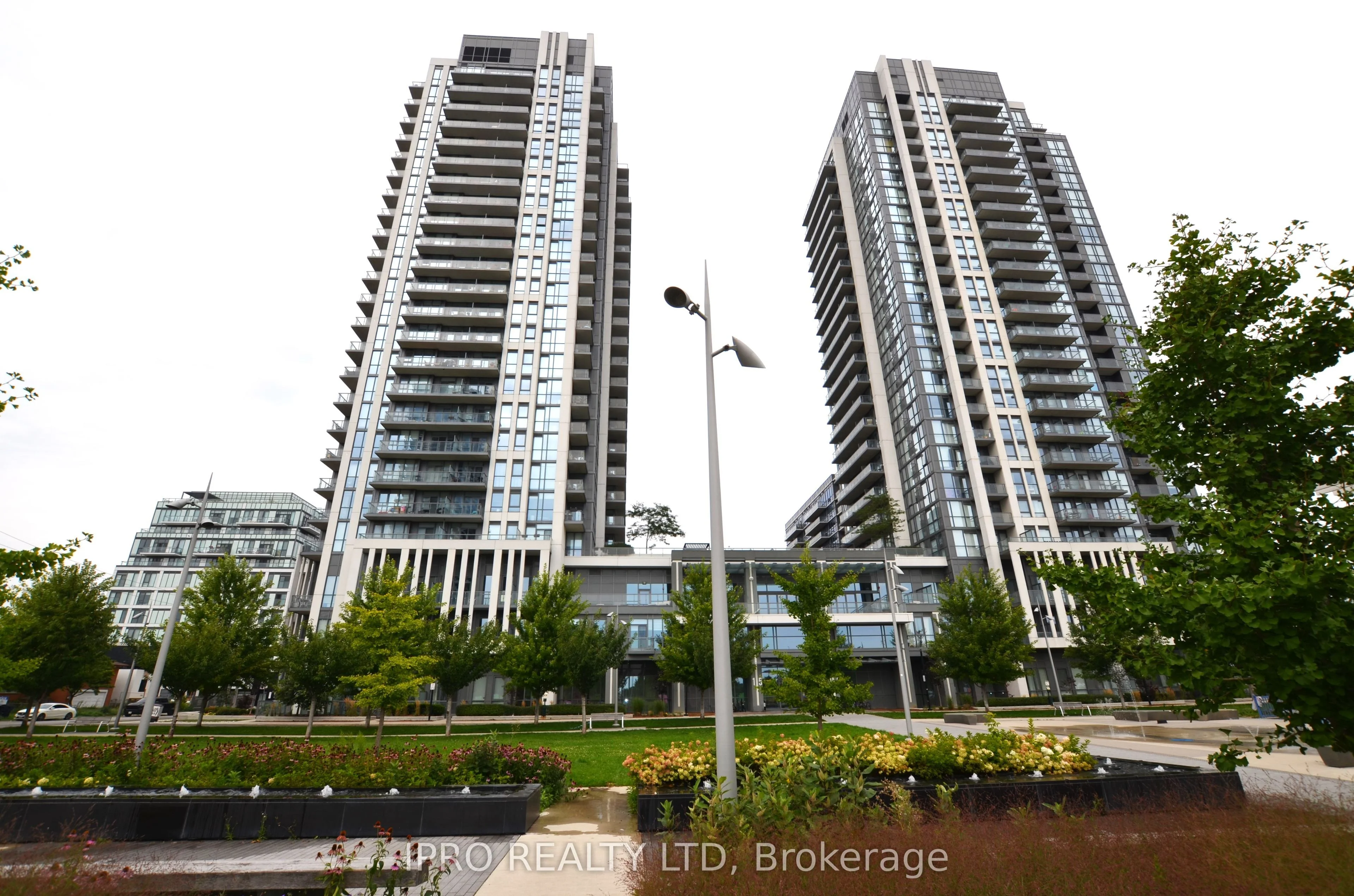 15 Zorra Street 1302, Toronto W08, On M8z 0c1