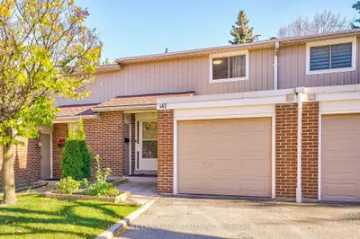 Condo Townhouse in Mississauga