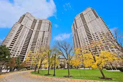 25 Kingsbridge Garden Circle 815, Mississauga, On L5r 4b1