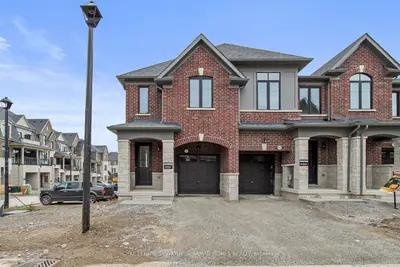 Att/Row/Townhouse in Burlington