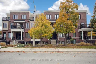 Condo Townhouse in Toronto