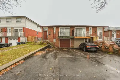 Semi-Detached in Mississauga
