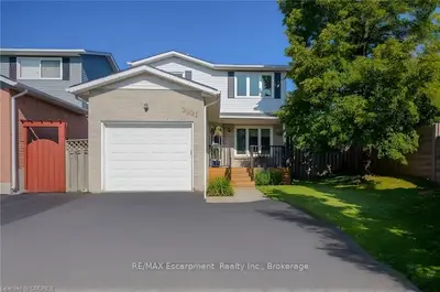 3521 TOFFEE Street, Burlington, ON L7M 3T6