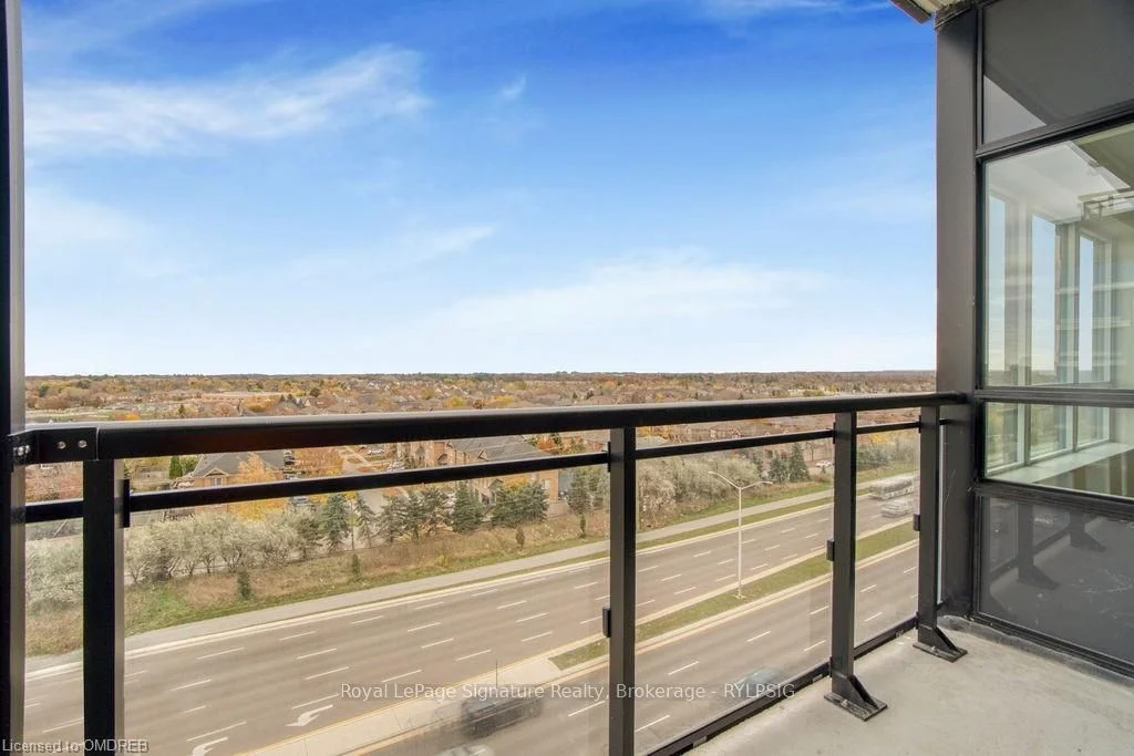 395 DUNDAS Street W 715, Oakville, ON L6M 5R8
