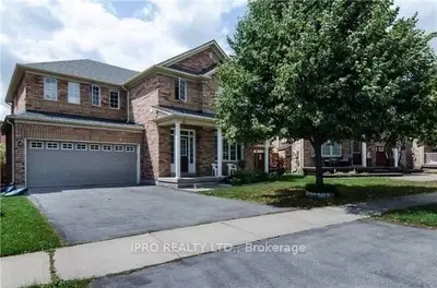 Detached in Oakville