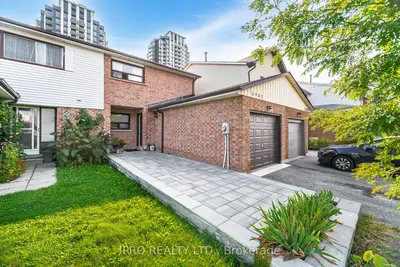 Semi-Detached in Mississauga