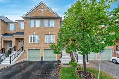 Condo Townhouse in Mississauga