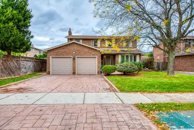 1372 Golden Meadow Trail, Oakville, On L6h 3j5