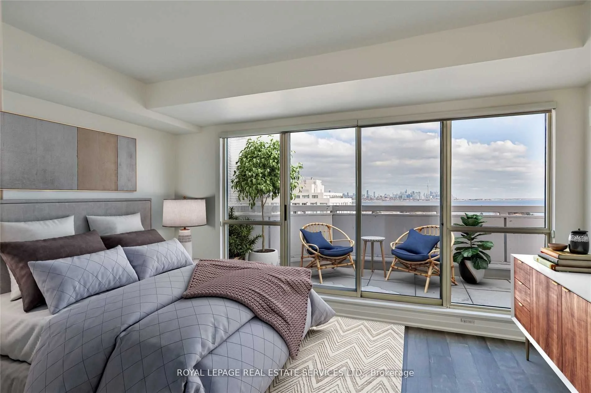 2267 Lake Shore Boulevard W 1301, Toronto W06, On M8v 3x2