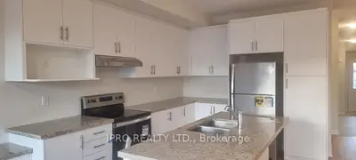 Att/Row/Townhouse in Burlington