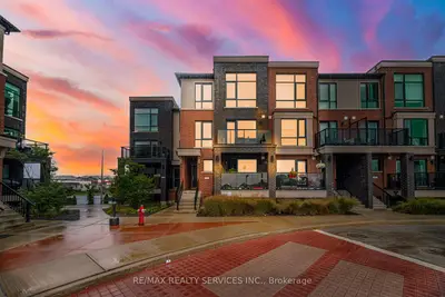 Condo Townhouse in Brampton