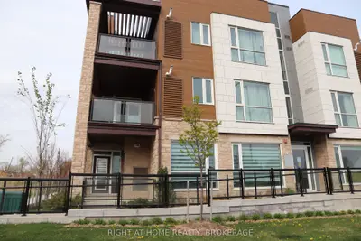 Condo Townhouse in Oakville
