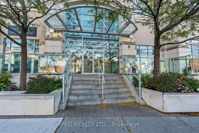 Condo Apartment in Brampton